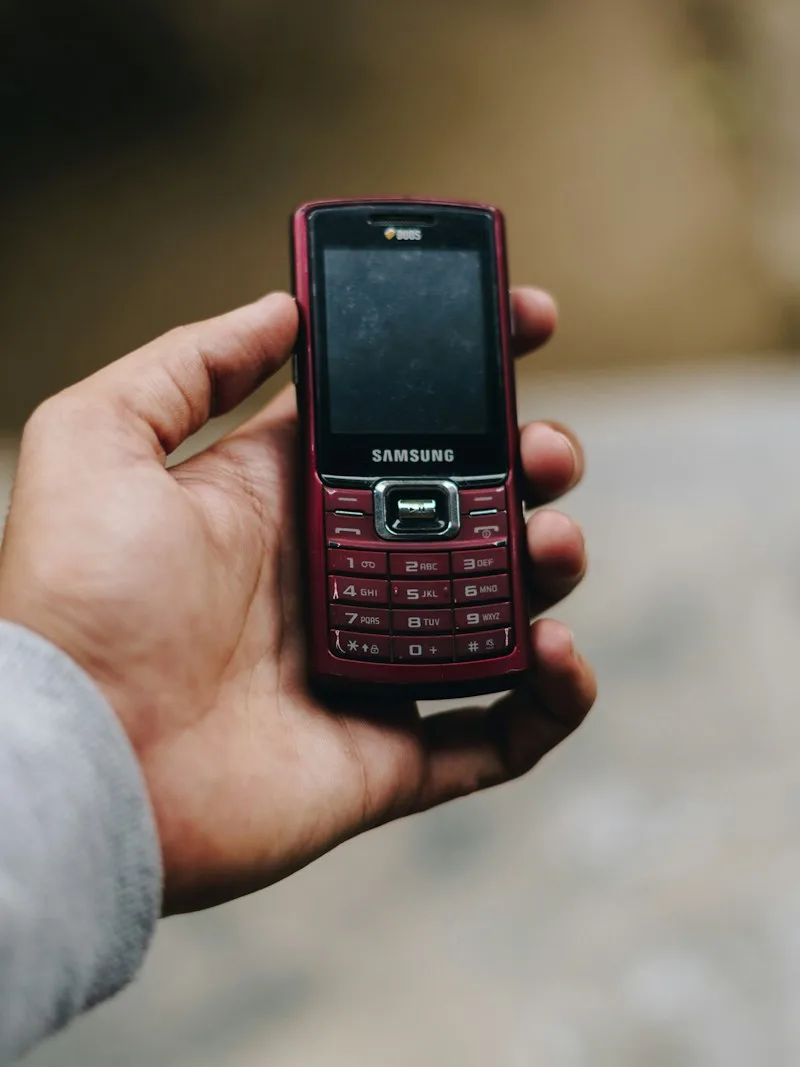 Klassik Düyməli Telefon K1